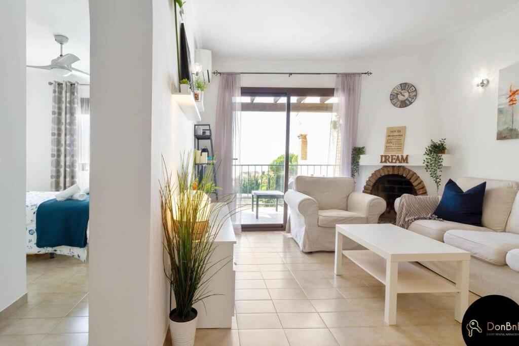 Sea View Apartment In Benalmadena La Capellania Extérieur photo